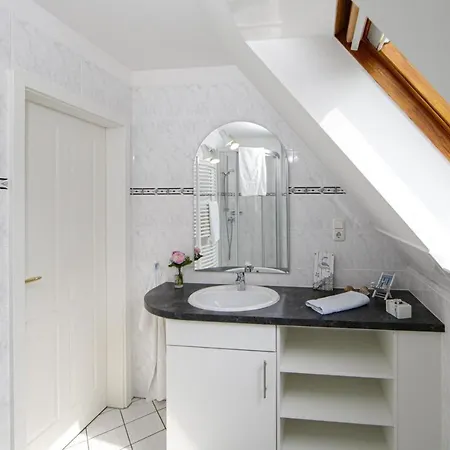 Seepferdchen, 03b, Haus Zingst 3b بيت للعطل